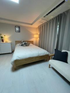 Cozy Minimalist-Close to hotspots-7 min to subway - Seoel - 7