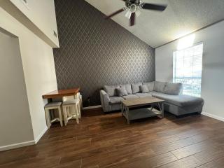 Charming 2-bedroom townhome in brilliant Baton Rouge minutes from LSU - Baton Rouge - 6