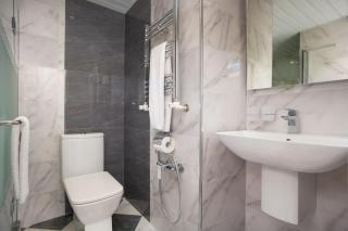 Fresh & Stylish 2 BD, 2 Baths! Closest to Center! - Yerevan - 5