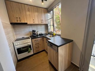 Sunny hill Apartment - Golem - 2