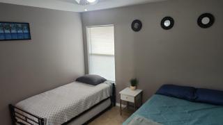 2 Bedrooms Apt near Univeristy - Edinburg - 1