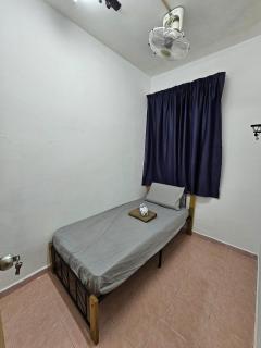 Nurees Homestay - 1