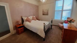 Victorian seaside apartment - 1