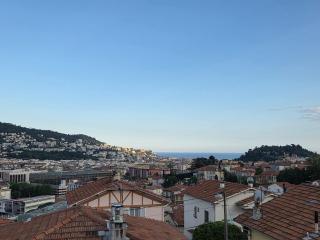 T2 rez de jardin de villa au calme - Nizza - 6