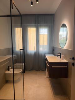 Alfieri4 - Netflix-Parking-Supermarket-Centro - 0