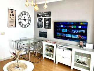 Maravilloso apartamento céntrico de 70m2, jardín propio 40m2 con piscina para niños y parking opcional - 8