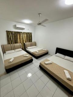Nimah Seaview Homestay - George Town - 9