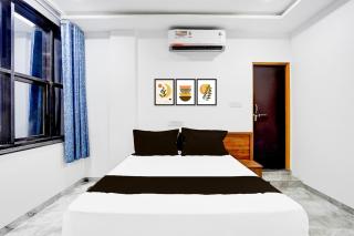 Hotel O Varad 7/12 Beer Bar & Lodging room - Aurangabad - 7