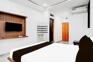 Hotel O Varad 7/12 Beer Bar & Lodging room - Aurangabad - 3