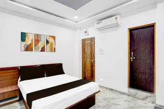 Hotel O Varad 7/12 Beer Bar & Lodging room - Aurangabad - 4