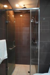 A Luxurious Experience Meets Comfort at ACQ - Manila - 4