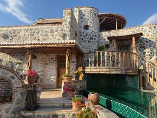 LUXURY STONE VILLA with SALT WATER POOL AND JACUZZI - Kayakoy - 2