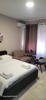bazar 4 mini apartament - Tirana - 8