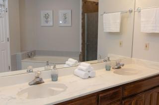 Bright & Cozy Broken Arrow Home! - 2