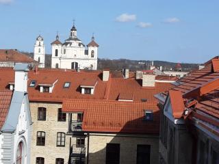 Town Hall Apartments FREE Parking - 9