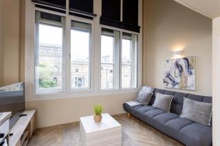 The Central Headrow, Leeds City Centre Apartments - Central Station - 0