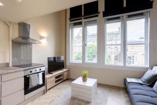 The Central Headrow, Leeds City Centre Apartments - 4