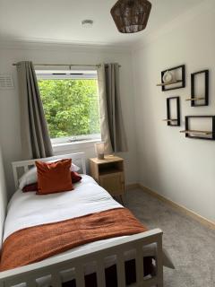 3 Bedroom Apartment - Loch Linnhe Views - Modern & Chilled Highland Stay - Fort William - 5