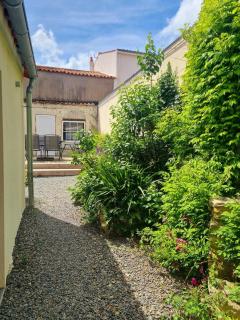 Jolie maison rénovée avec jardin - Esnandes - 7