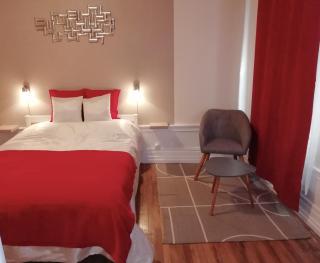 LE KLEBER au choix VUE SUR PARC ou RUE simplicité d'accès, charme et confort garantis - 0