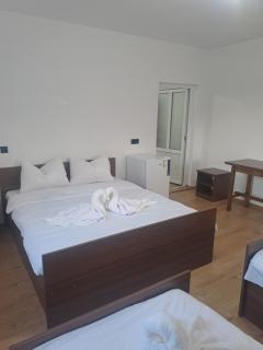 Eta House - Văleni - 0