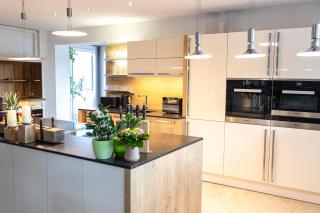 W7 Rooms, Luxus Apartment, Kingsizebett, Kamin, Terrasse mit Grill, Garten - Kiefersfelden - 9