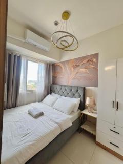 Cosy Deluxe Flat with Balcony near MOA - Manila - 1