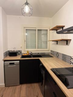 Appartement 50m2, résidence privée avec piscine, tennis et à 100 m de la plage - Le Lavandou - 1