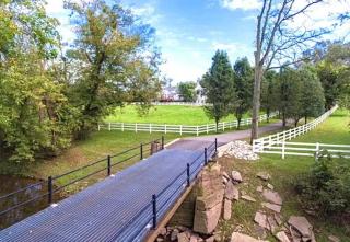 The Villa Farm - - 7