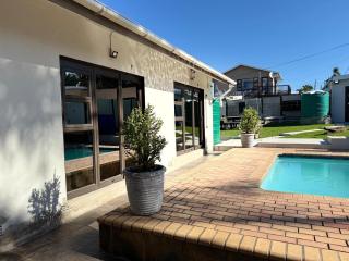 Guest House on Keam - East London - 7
