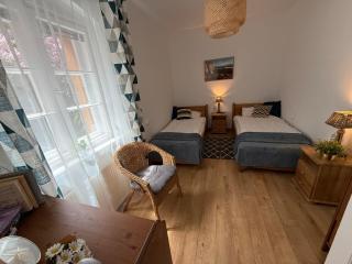 Biały Jar Ski & Bike Apartamenty w Karpaczu przy wyciągu z widokiem - Karpacz - 7