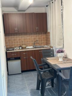 VIVI Beach Apartment - Golem - 5