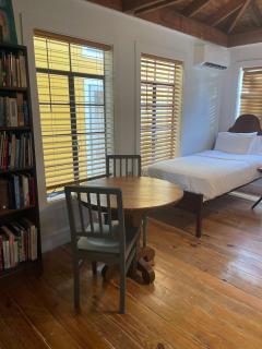 Charming 1-Bedroom Oasis in Lafayette - Perfect for a Cozy Getaway - Lafayette - 4
