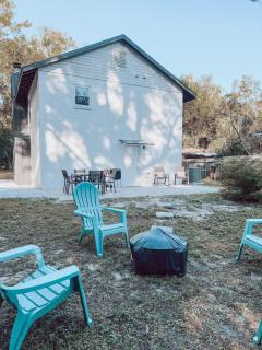 Quaint Cottage by UF & Shands - Pet-Friendly Long Stays - 6
