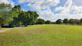 Modern 2BDR - Pool & Golf View - 9