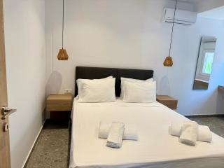 Sakellis Home 2- Steps to Beach & Town - Kardamaina - 2