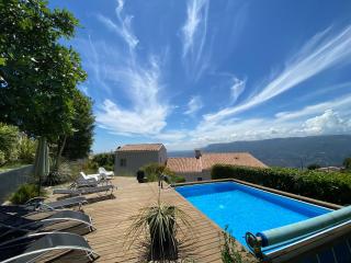APPART DANS VILLA AVEC GRANDE TERRASSE PRIVATIVe - Aspremont - 0