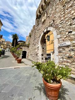 Domus Cuseni 2 - 2