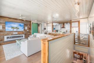 Palm Breeze - Ocean Views Golf Cart Game Room - 2