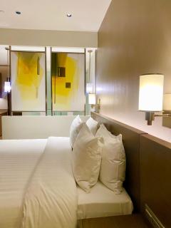 River and Makati view at Acqua Novotel Suites - 8