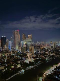 River and Makati view at Acqua Novotel Suites - Manila - 1