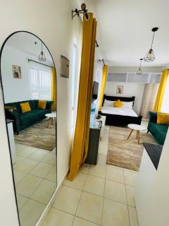 Lavish Enkanga Studio - Nairobi - 2