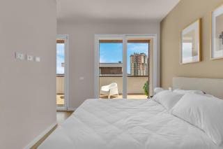 Airy Apartments with Balcony & Garage - Milan - 3