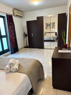 Bright one bedroom apartment - Taʼ Xbiex - 2