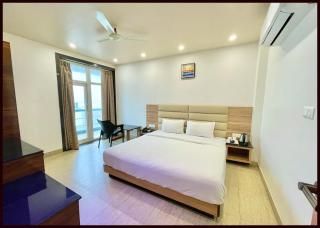 Swimming Pool Beach Front HOTEL GPR ! PURI, fully Air Conditioned Rooms And BREAKFAST, Wifi & Restaurant And Parking - Best Hotel - Puri - 6