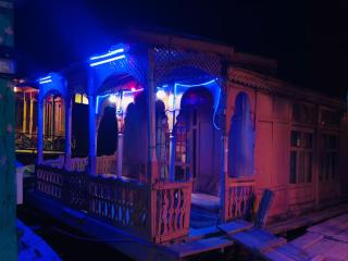 Budshah Palace House Boat - Srinagar - 5