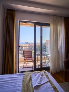 Hotel Petrovac - Petrovac na Moru - 1