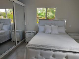 Hermosa Casa en Juana Vicenta Samana - 1