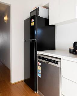 1 min to the beach with A/C, balcony & parking - Sydney - 1