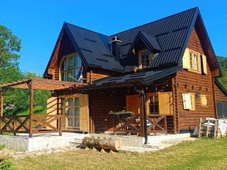 Anna's Mountain House - 0